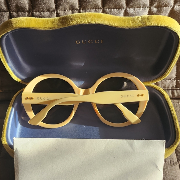 Gucci Cream Round Sunglasses - Picture 2 of 8